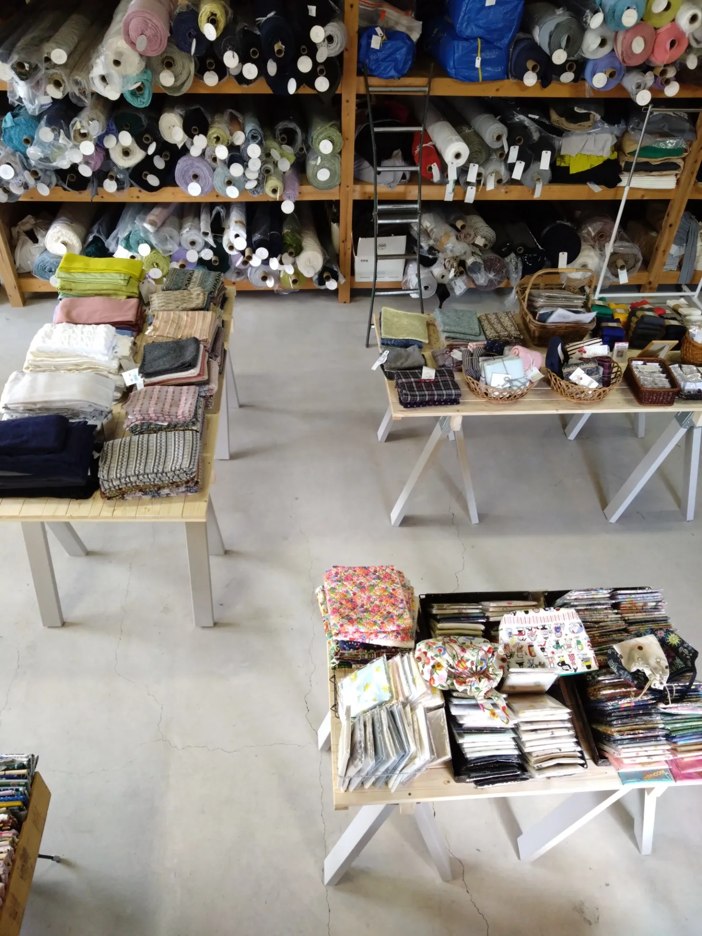 ☆2025年5月　倉庫店舗営業日のお知らせ☆